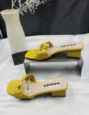 كعب مربع شبابي مقاس 36 w39
